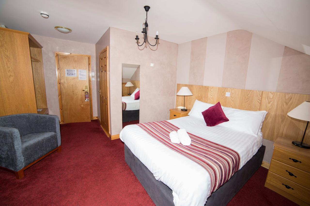 The Frontier Hotel Bridgend ภายนอก รูปภาพ