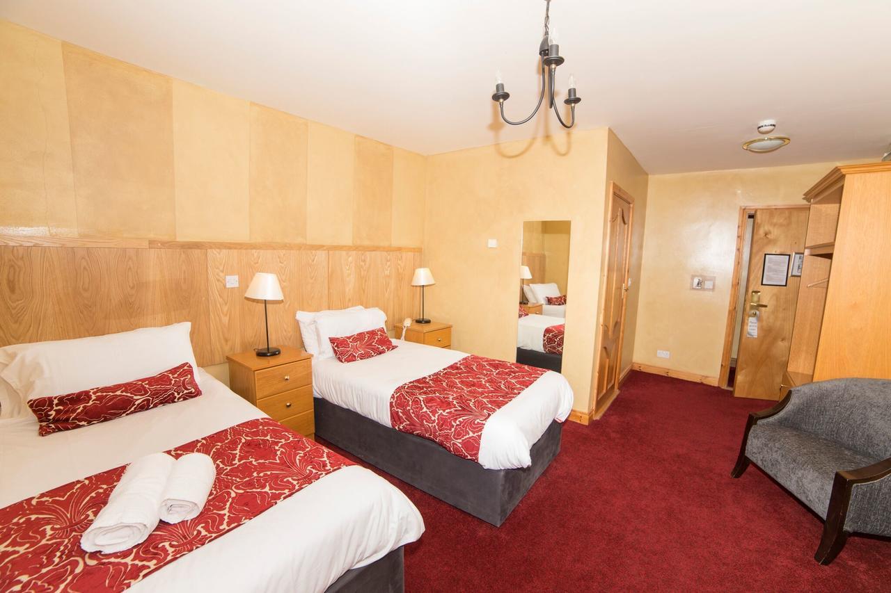 The Frontier Hotel Bridgend ภายนอก รูปภาพ