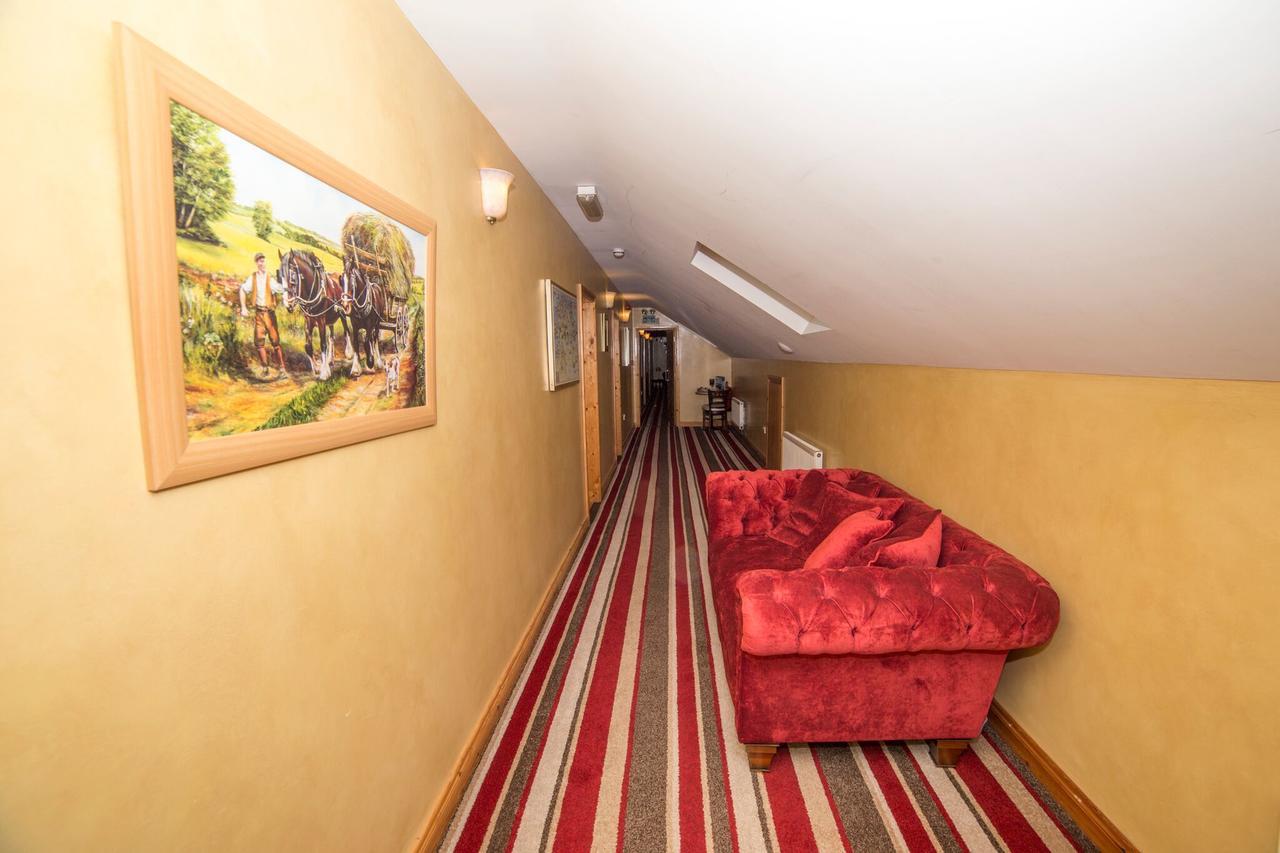 The Frontier Hotel Bridgend ภายนอก รูปภาพ