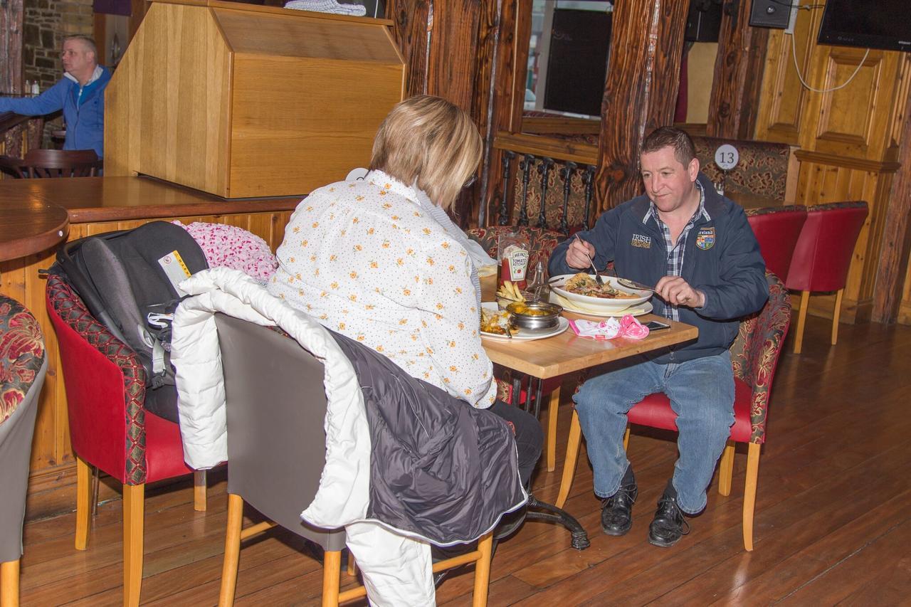The Frontier Hotel Bridgend ภายนอก รูปภาพ